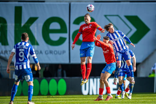 Helsingborgs Albert Ejupi och IFK Göteborgs Simon Thern