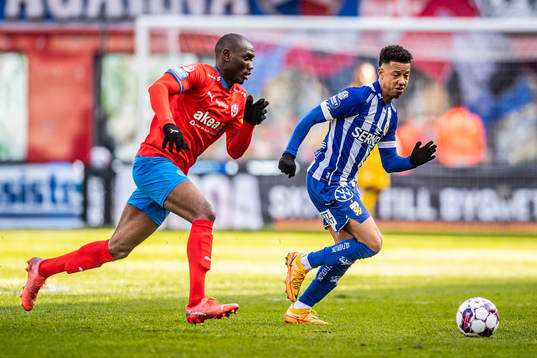 Helsingborgs Ravy Tsouka-Dozi och IFK Göteborgs Tobias Sana