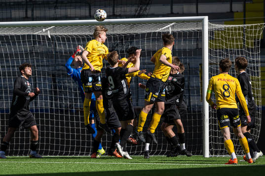 Kamp i Örebros straffområde vid hörna