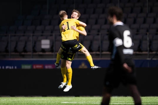 Elfsborgs Lukas Paulsén jublar med Theo Eliasson