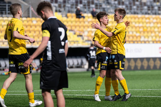 Elfsborgs Enzo Andren jublar med Theo Eliasson