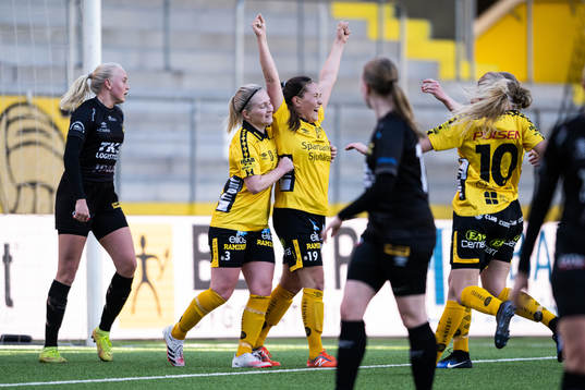 Elfsborgs Johanna Kalinski Köhlqust jublar med Fanny