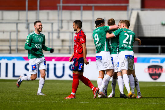 Brages spelare jublar