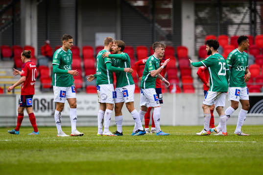 Brages spelare jublar