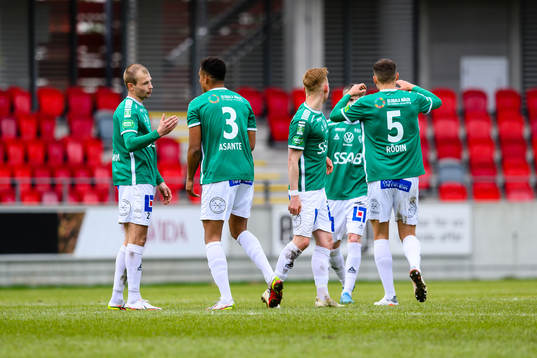 Brages spelare jublar