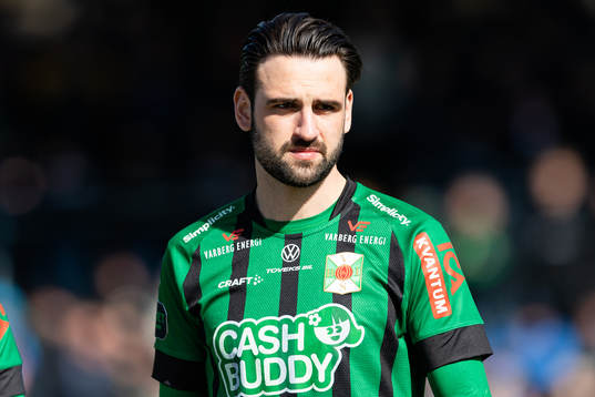Varbergs Oliver Stanisic före fotbollsmatchen i