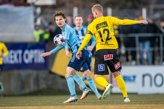 Djurgårdens Hjalmar Ekdal och Mjällbys David Löfquist