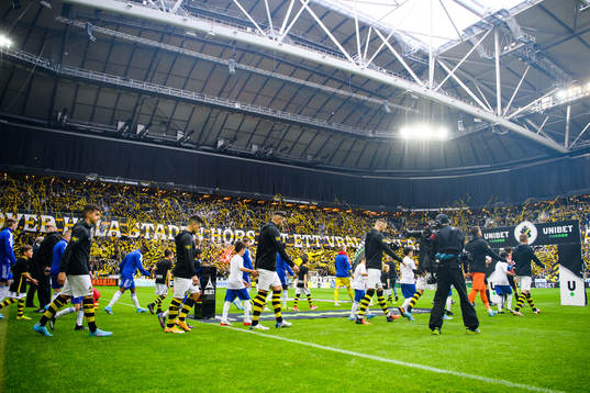 Spelarna gör entré