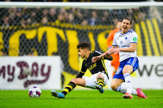 s Yasin Ayari och IFK Norrköpings Eman Markovic