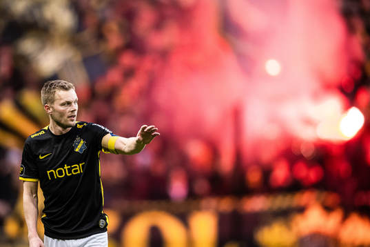 s Sebastian Larsson