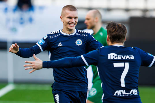 Utsiktens Lucas Hedlund jublar