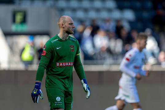 Brommapojkarnas målvakt Jonas Olsson