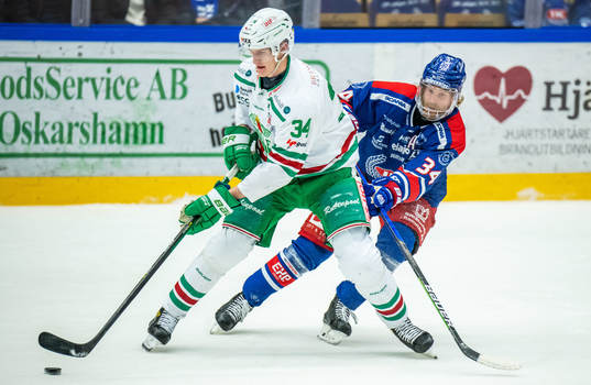 Rögles Adam Edström och Oskarshamns Philip Samuelsson