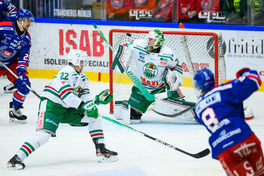 Oskarshamns Fredrik Olofsson gör 2-1