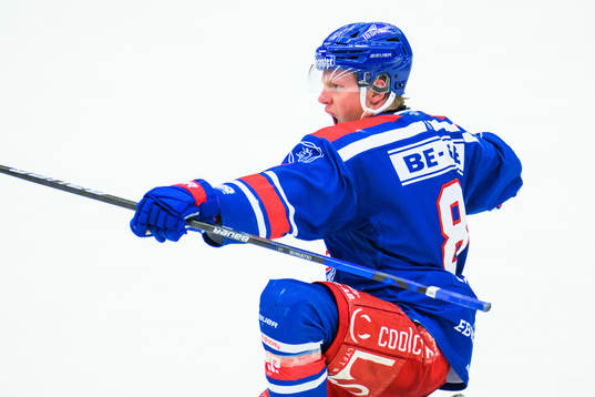 Oskarshamns Fredrik Olofsson jublar