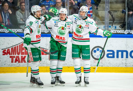 Rögles Adam Tambellini jublar