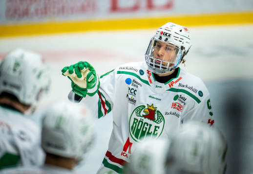 Rögles Adam Tambellini jublar