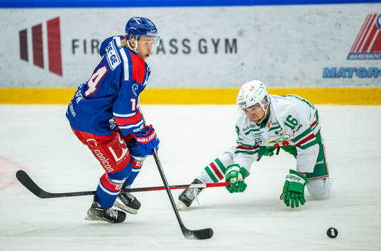 Oskarshamns Mikkel Øby-Olsen och Rögles Lucas