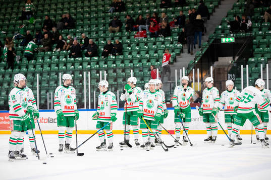 Rögles spelare värmer upp