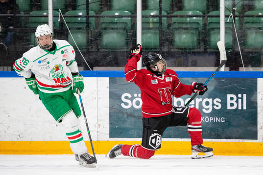 Örebros Lukas Sagranden jublar