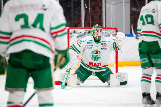 Rögles målvakt Max Lundgren släpper in 5-2
