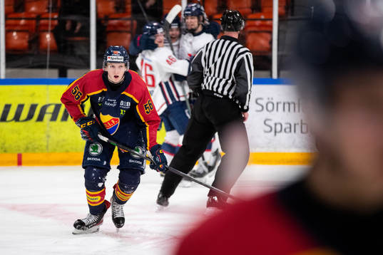 Djurgårdens Adam Engström deppar