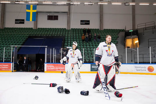 Linköpings målvakt Adam Möller och målvakt Hugo Hävelid