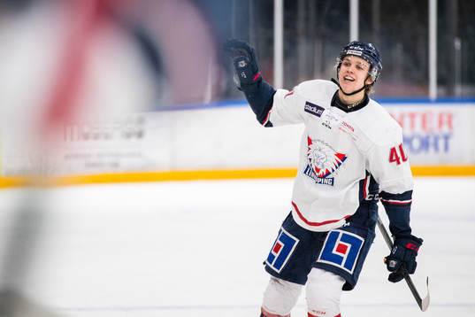 Linköpings Liam Valente jublar