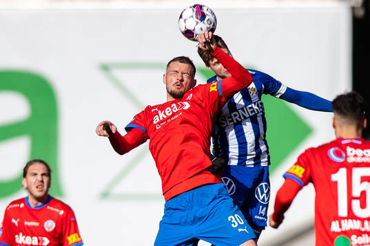 Helsingborgs Albert Ejupi och IFK Göteborgs Gustaf Norlin