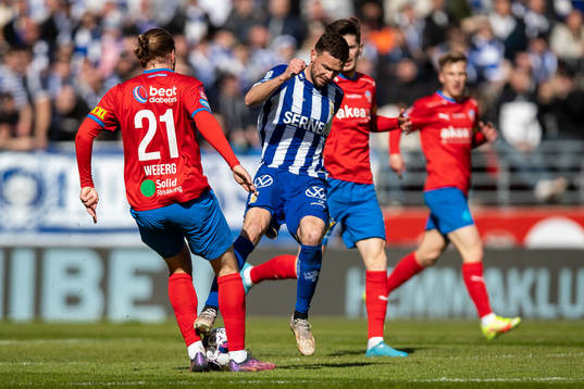 Helsingborgs Charlie Weberg och IFK Göteborgs Marcus Berg