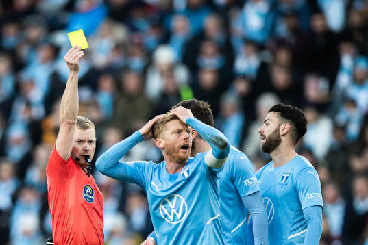 Malmö FFs Anders Christiansen tilldelas en varning av
