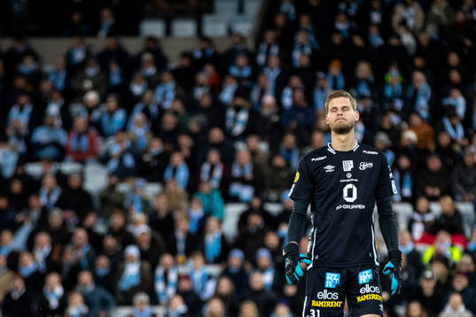Elfsborgs målvakt Tim Rönning deppar