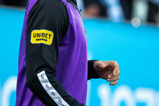 Unibet logga på tröja