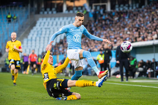 Malmö FFs Veljko Birmancevic och Elfsborgs Leo Väisänen