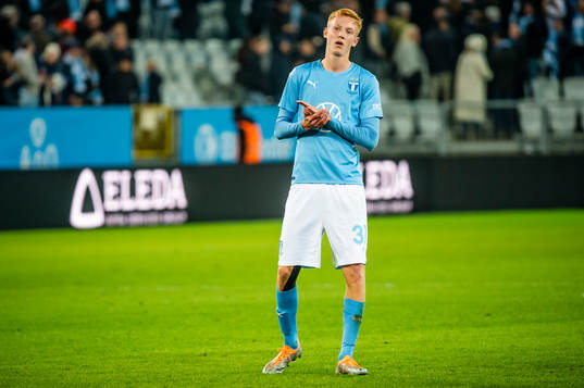 Malmö FFs Hugo Larsson deppar