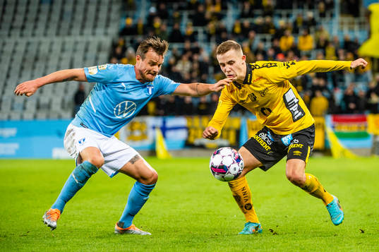 Malmö FFs Eric Larsson mot Elfsborgs Jacob Ondrejka