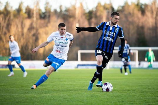 Bläddra bland fler bilder av Fotboll, Allsvenskan, Värnamo - Sirius