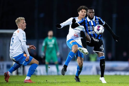 Värnamos Robin Tihi  och Sirius Christian Kouakou