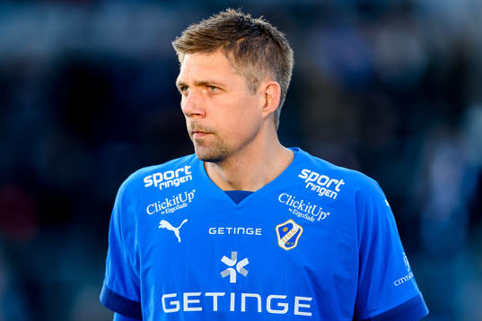 Halmstads Mikael Boman före fotbollsmatchen i Superettan
