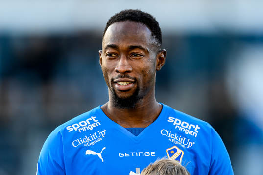 Halmstads Sadat Karim före fotbollsmatchen i Superettan