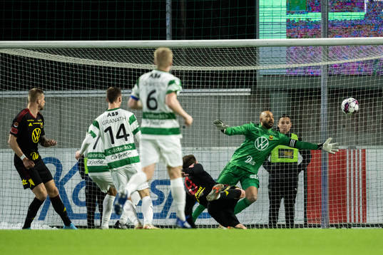 Västerås Viktor Granath gör 1-1 bakom Östersunds