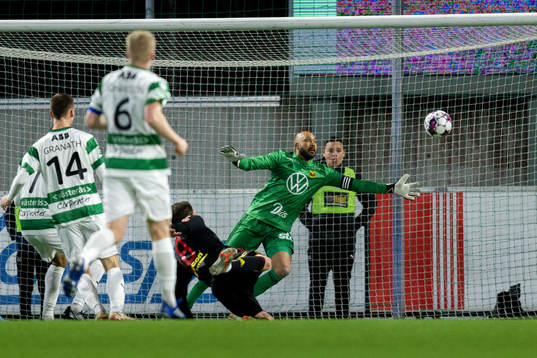 Västerås Viktor Granath gör 1-1 bakom Östersunds