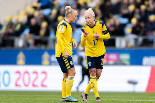 Hanna Bennison and Caroline Seger of Sweden