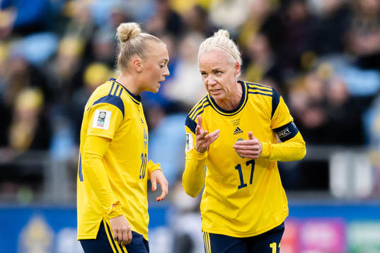Hanna Bennison and Caroline Seger of Sweden
