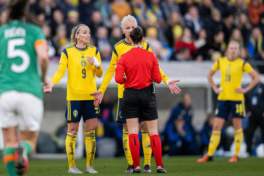 Kosovare Asllani and Fridolina Rolfö of Sweden