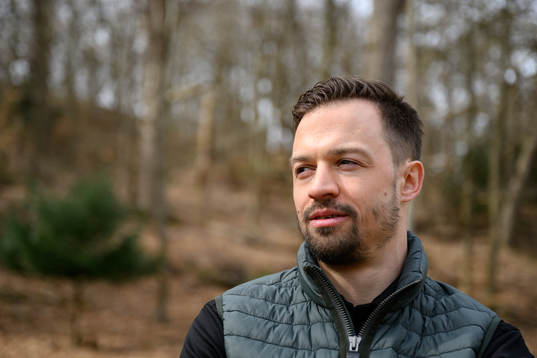 Frölundas Patrik Carlsson blir intervjuad