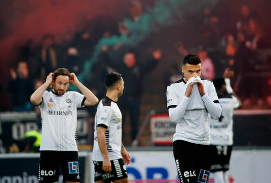 Örebros Kevin Walker och Ahmed Yasin deppar
