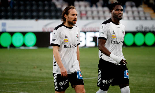 Örebros Kevin Walker och Nasiru Moro deppar