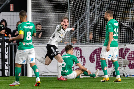 Örebros Noel Milleskog jublar