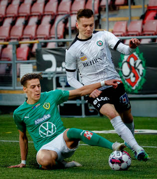 Jönköpings Adam Ben Lamin och Örebros Jake Larsson